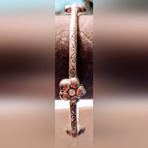 Brighton floral swirl flower design pattern bangle silver tone  size 7 bracelet.